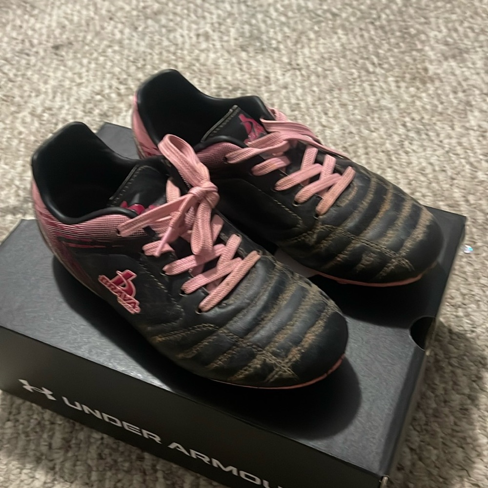 Girls Brava Soccer Shoes